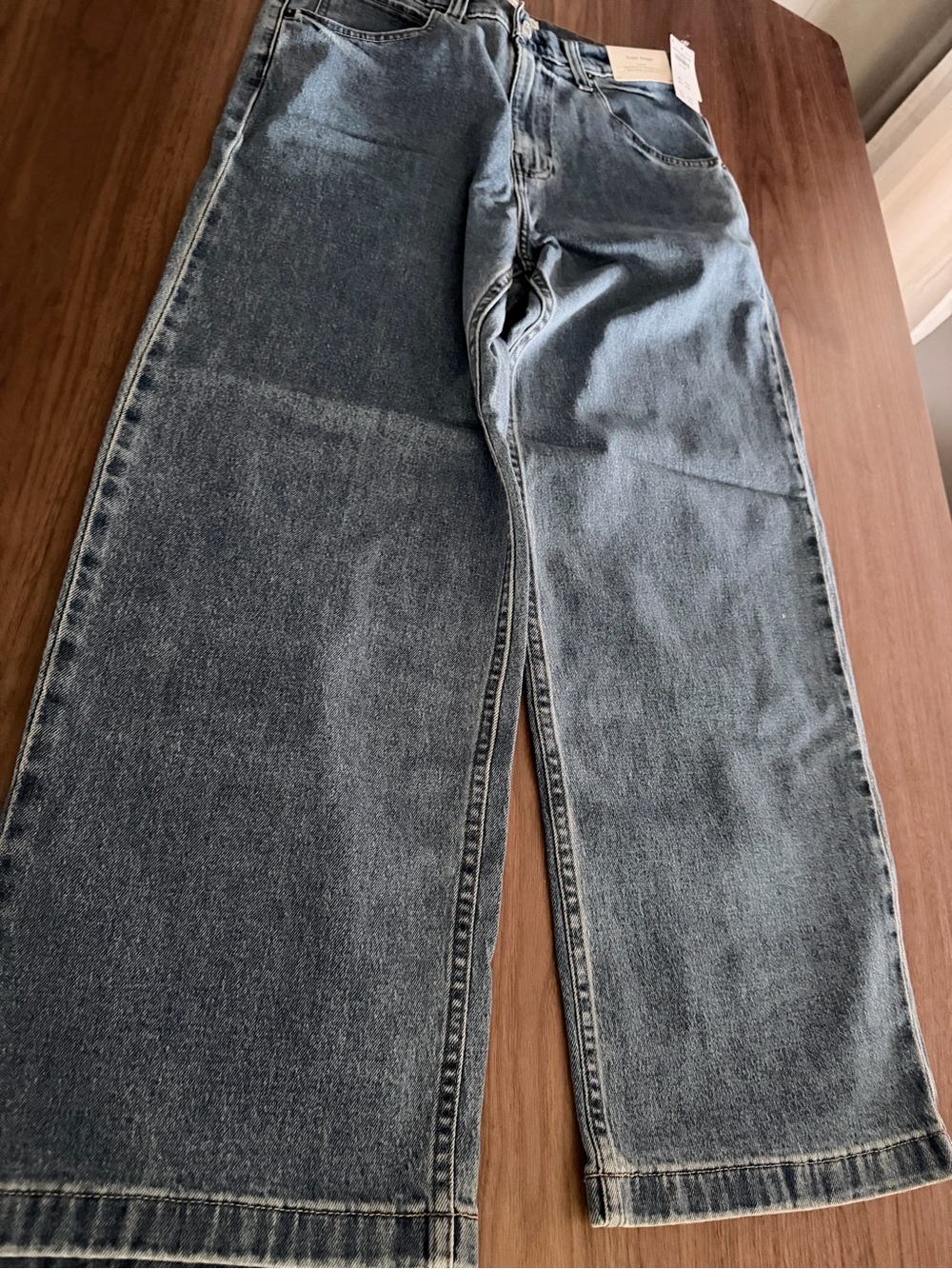 Hollister Men's Relaxed Wide-Leg Jeans in Medium Blue Super Baggy